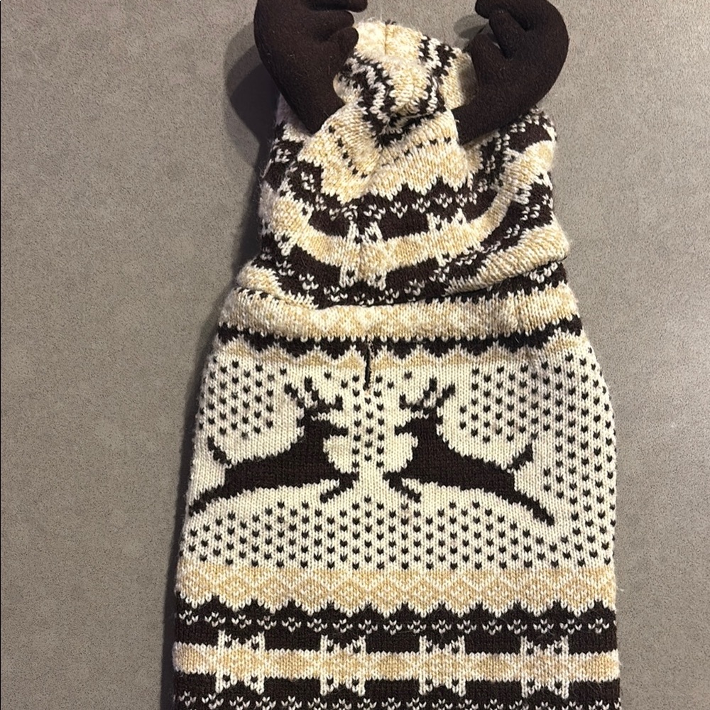 CLEARANCE SALE !!!
Doggie Reindeer Pattern Knit Hat with Antlers